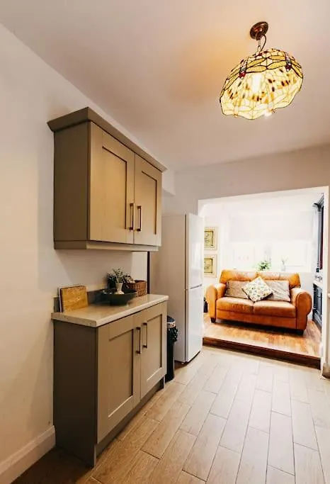 Friars Bush House Belfast - Stunning 4 Bedroom Detached House In Exclusive Queens Quarter Luxury Belfast City Centre 0*,