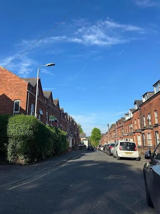 Vakantiehuis Friars Bush House Belfast - Stunning 4 Bedroom Detached House In Exclusive Queens Quarter Luxury Belfast City Centre