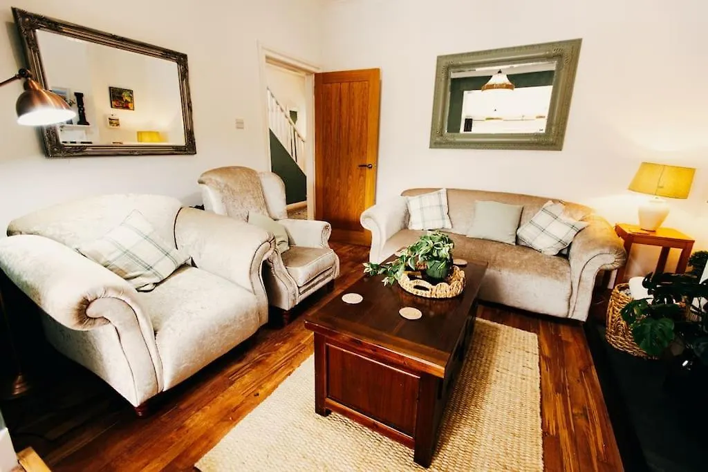 Friars Bush House Belfast - Stunning 4 Bedroom Detached House In Exclusive Queens Quarter Luxury Belfast City Centre