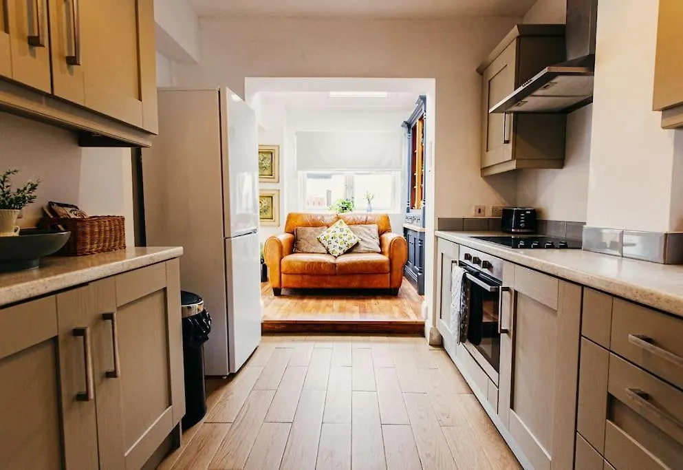 Friars Bush House Belfast - Stunning 4 Bedroom Detached House In Exclusive Queens Quarter Luxury Belfast City Centre Vakantiehuis